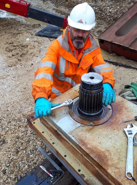 Log Washer Grease Seal Replacement